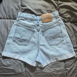 Vintage Levi Shorts 910